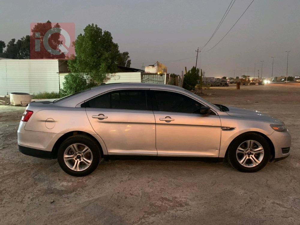 فورد تورس
